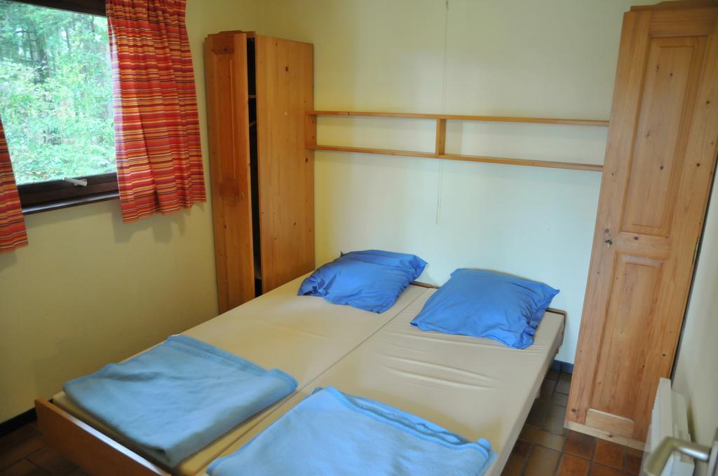 Village De Vacances De Vencimont Вонеше Номер фото