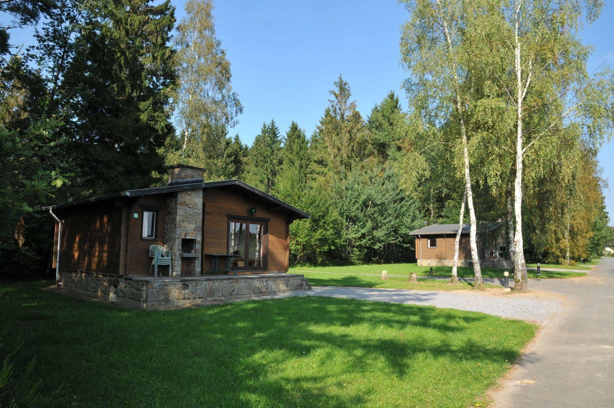 Village De Vacances De Vencimont Вонеше Экстерьер фото
