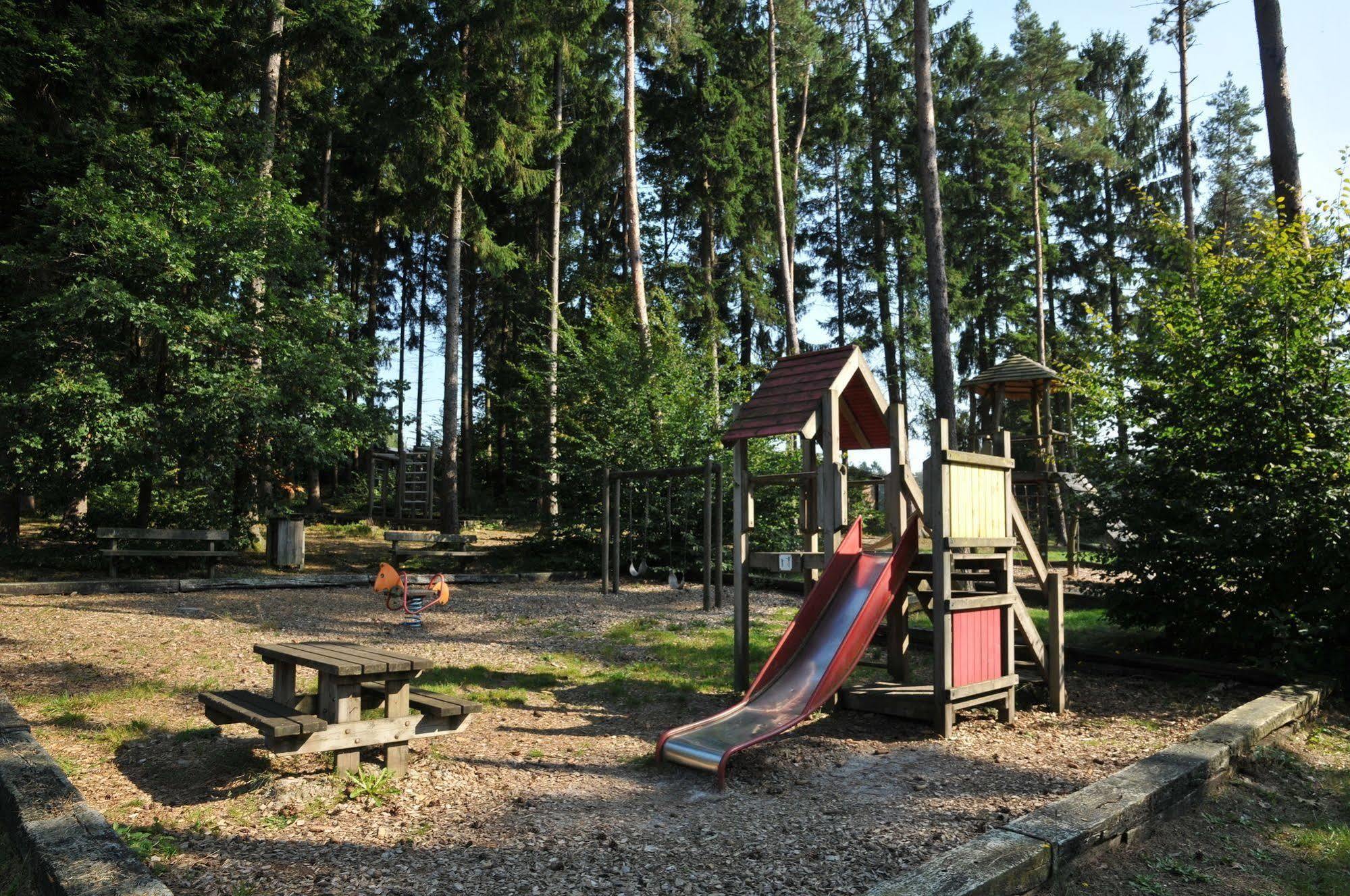 Village De Vacances De Vencimont Вонеше Экстерьер фото